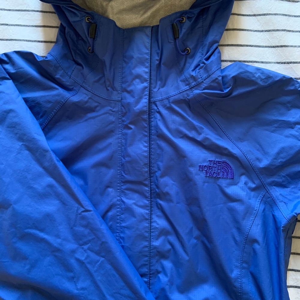 North face wind breaker